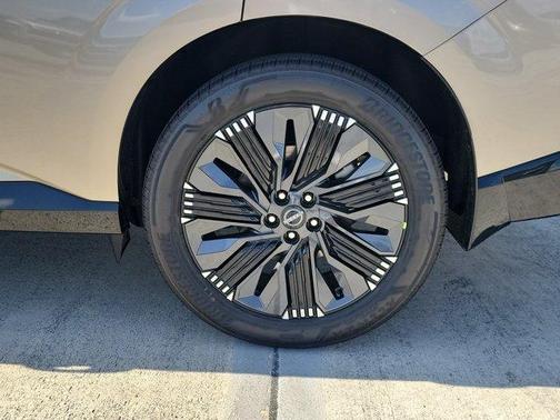 Champagne Silve 2026 Nissan Murano Platinum