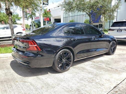 2024 Volvo S60 B5 Plus Black Edition