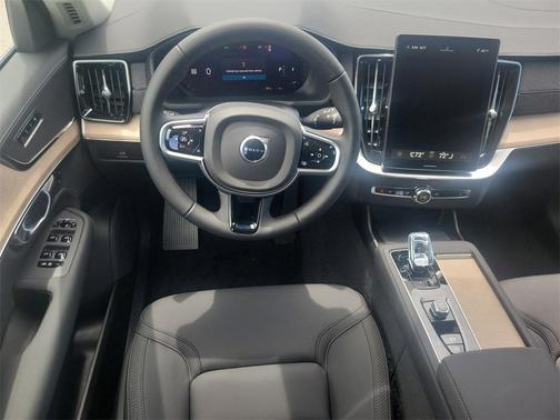 2026 Volvo XC90 B5 Plus 7-Seater