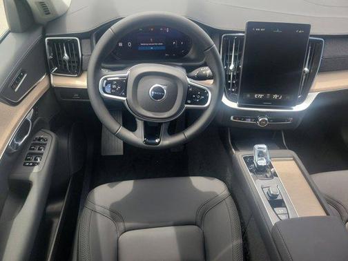 2026 Volvo XC90 B5 Plus 7-Seater