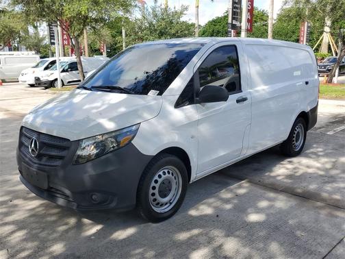 2022 Mercedes-Benz Metris Base