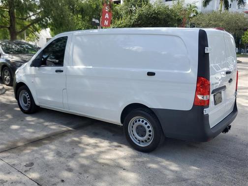 2022 Mercedes-Benz Metris Base