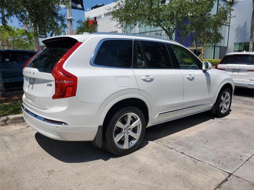 2024 Volvo XC90 B5 Core Bright Theme