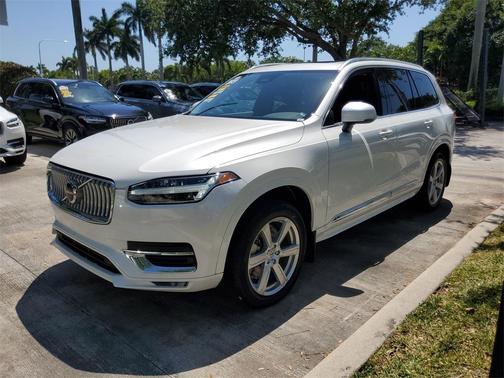 2024 Volvo XC90 B5 Core Bright Theme