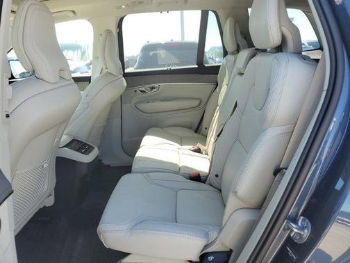 2026 Volvo XC90 B6 Ultra Dark Theme 7-Seater