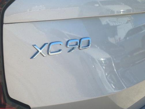 2026 Volvo XC90 B6 Ultra Dark Theme 7-Seater