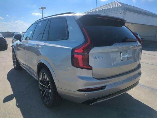 2026 Volvo XC90 B6 Ultra Dark Theme 7-Seater
