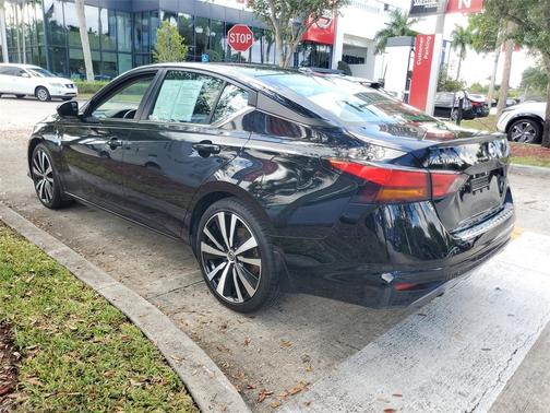 2021 Nissan Altima 2.5 SR