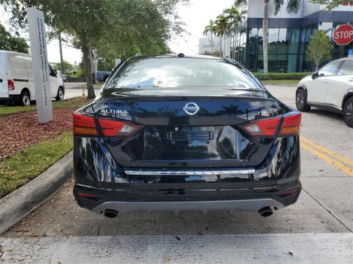2021 Nissan Altima 2.5 SR