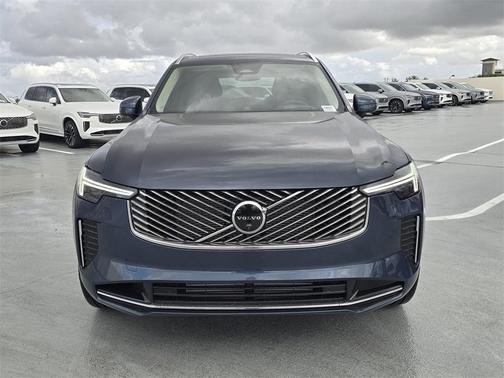 2025 Volvo XC90 Plug-In Hybrid T8 Ultra 6-Seater