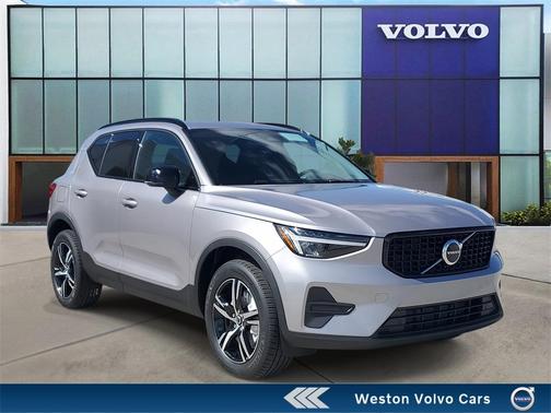 2026 Volvo XC40 B4 Core