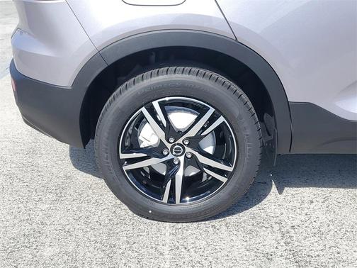 2026 Volvo XC40 B4 Core