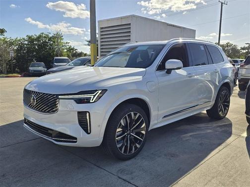 2025 Volvo XC90 Plug-In Hybrid T8 Ultra 7-Seater