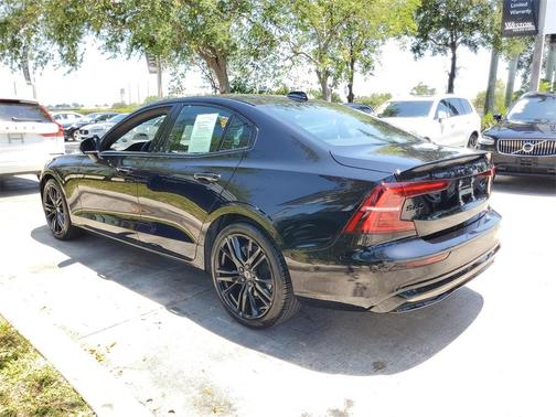 2024 Volvo S60 B5 Plus Black Edition