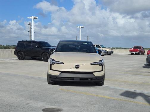 2026 Volvo EX30 Twin Motor Plus