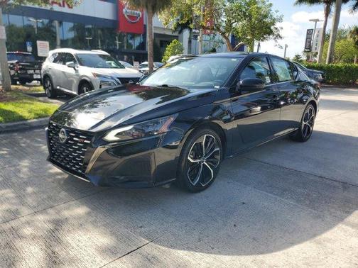 Black 2024 Nissan Altima 2.5 SR