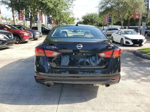 Black 2024 Nissan Altima 2.5 SR