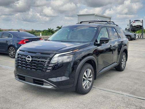 Super Black 2026 Nissan Pathfinder SL