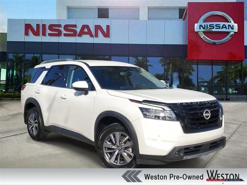 2024 Nissan Pathfinder SL