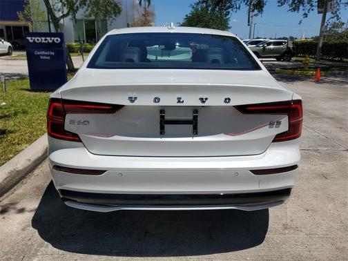 2025 Volvo S60 B5 Core