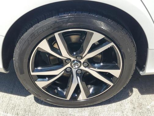2025 Volvo S60 B5 Core