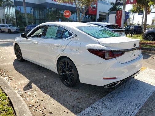 2024 Lexus ES 350 F SPORT Handling