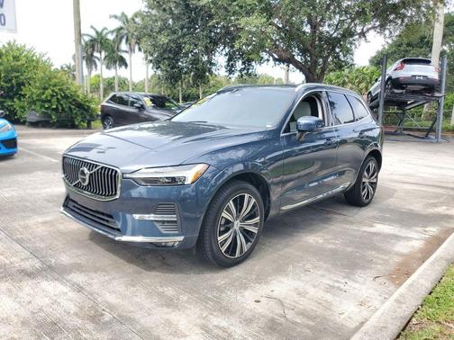 Denim Blue Metallic 2023 Volvo XC60 B5 Plus Bright Theme