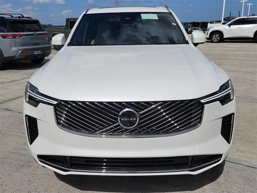 Crystal White Pearl 2026 Volvo XC90 B5 Ultra 7-Seater