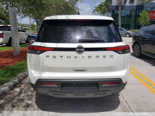 2023 Nissan Pathfinder S