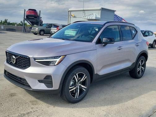 Aurora Blue 2026 Volvo XC40 B5 Core