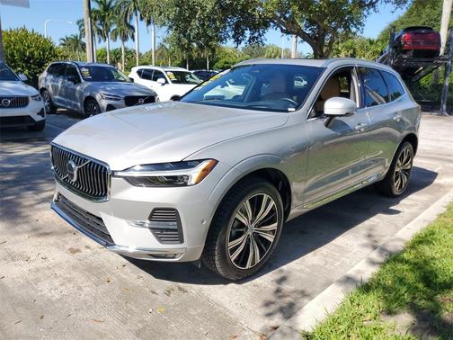 2022 Volvo XC60 B5 Inscription
