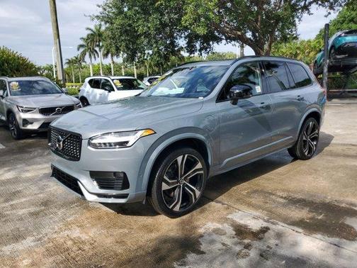 Gray Metallic 2022 Volvo XC90 Recharge Plug-In Hybrid T8 R-Design 7 Passenger