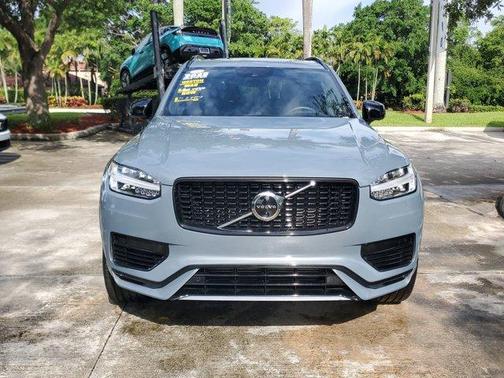 Gray Metallic 2022 Volvo XC90 Recharge Plug-In Hybrid T8 R-Design 7 Passenger