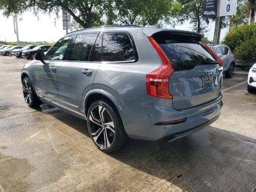 Gray Metallic 2022 Volvo XC90 Recharge Plug-In Hybrid T8 R-Design 7 Passenger