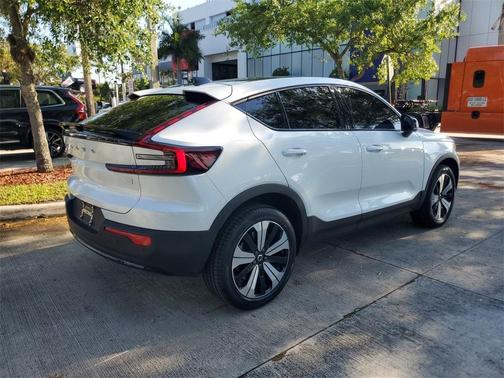 2023 Volvo C40 Recharge Pure Electric Twin Plus