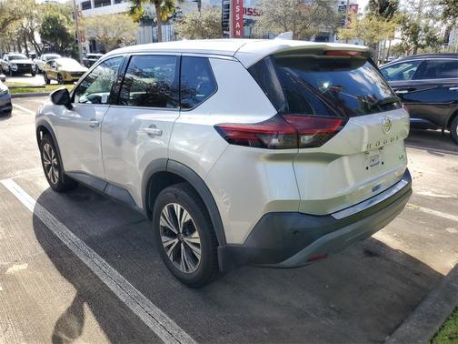 2021 Nissan Rogue SV