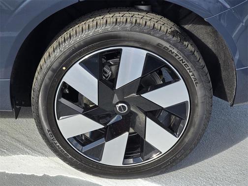 2025 Volvo XC60 Plug-In Hybrid T8 Plus