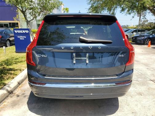 2023 Volvo XC90 B6 Plus 7-Seater