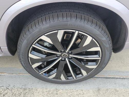 2026 Volvo XC90 B6 Ultra Dark Theme 7-Seater