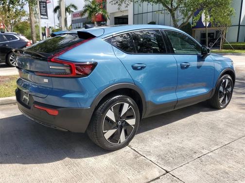 2024 Volvo C40 Recharge Pure Electric Core