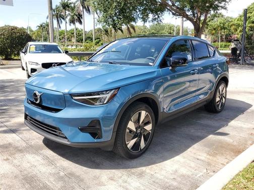 2024 Volvo C40 Recharge Pure Electric Core