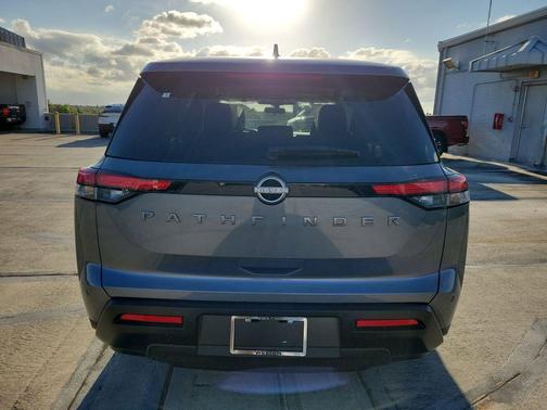 Gun Metallic 2026 Nissan Pathfinder S