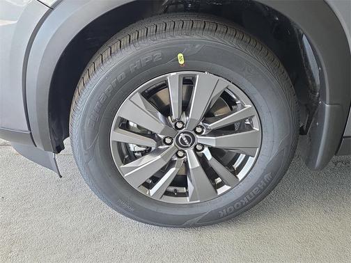 2026 Nissan Pathfinder S