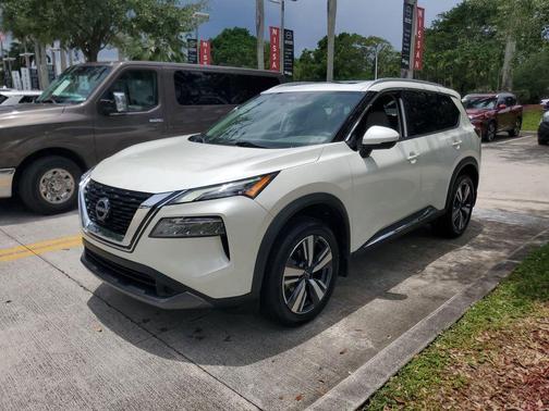 White 2023 Nissan Rogue SL