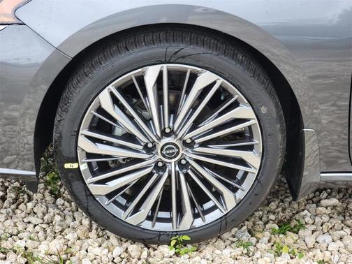 2025 Nissan Altima SL