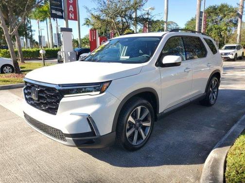 2023 Honda Pilot Touring