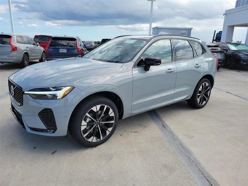 2026 Volvo XC60 B5 Plus