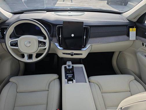 2026 Volvo XC90 B6 Ultra 7-Seater