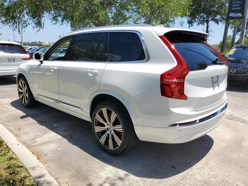2025 Volvo XC90 Plug-In Hybrid T8 Ultra 6-Seater