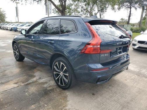 2025 Volvo XC60 B5 Plus